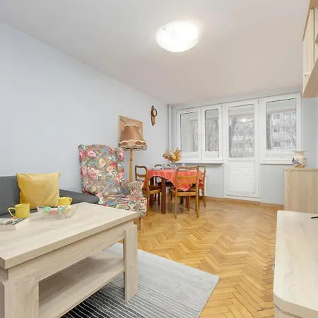 Bright & Spacious Solec By Renters アパート ワルシャワ